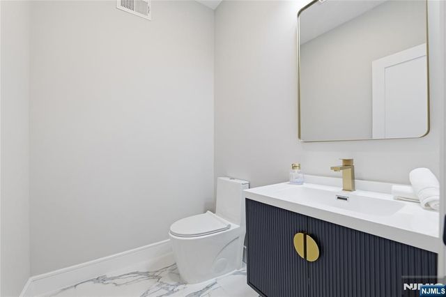 765 7th Avenue, River Edge, NJ 07661