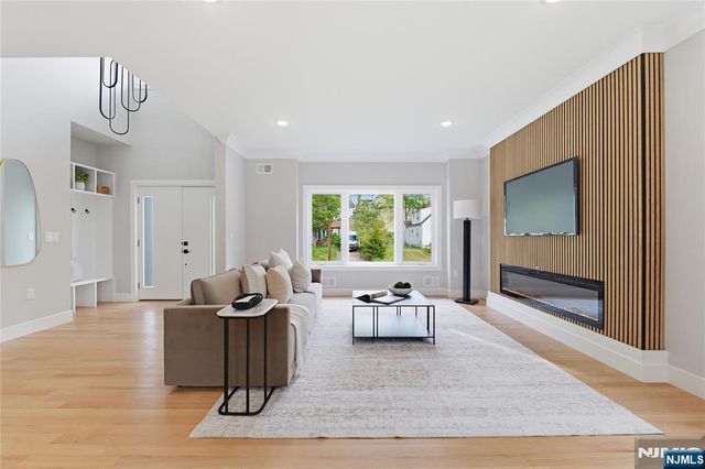 765 7th Avenue, River Edge, NJ 07661