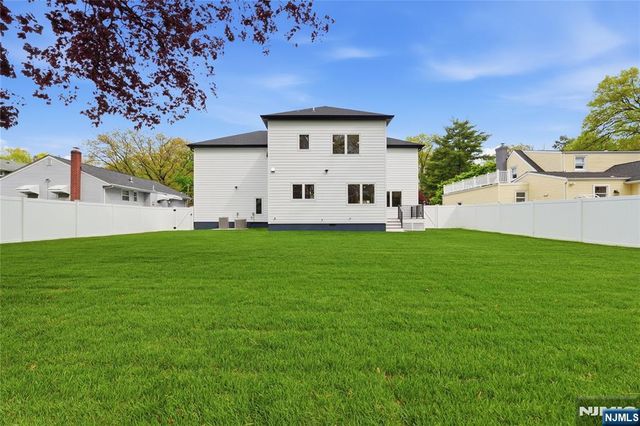 765 7th Avenue, River Edge, NJ 07661