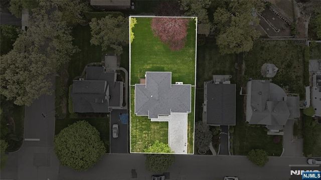 765 7th Avenue, River Edge, NJ 07661