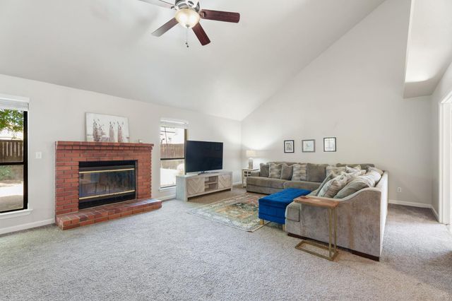 7718 N Woodrow Avenue, Fresno, CA 93720