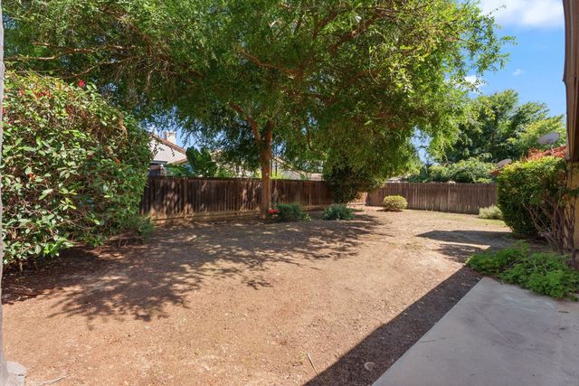 7718 N Woodrow Avenue, Fresno, CA 93720