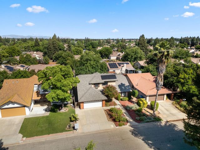 7718 N Woodrow Avenue, Fresno, CA 93720