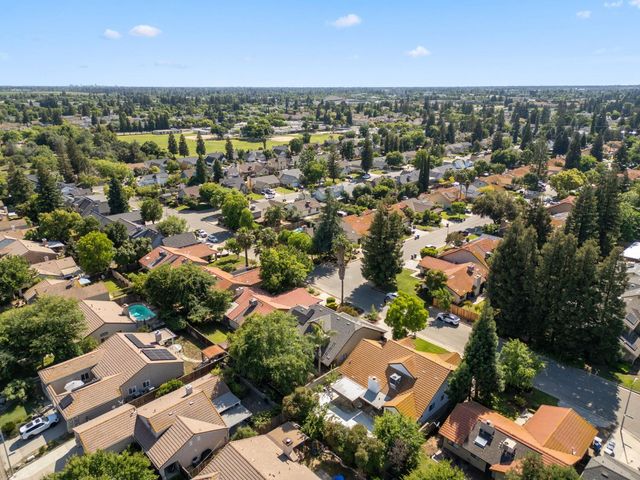 7718 N Woodrow Avenue, Fresno, CA 93720