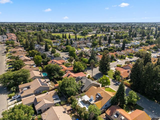 7718 N Woodrow Avenue, Fresno, CA 93720