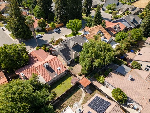 7718 N Woodrow Avenue, Fresno, CA 93720