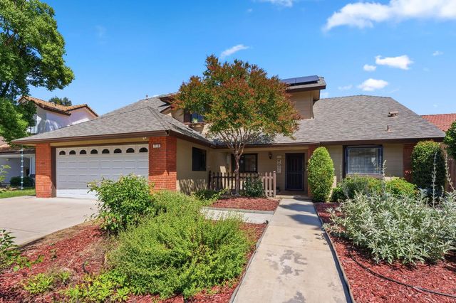 7718 N Woodrow Avenue, Fresno, CA 93720