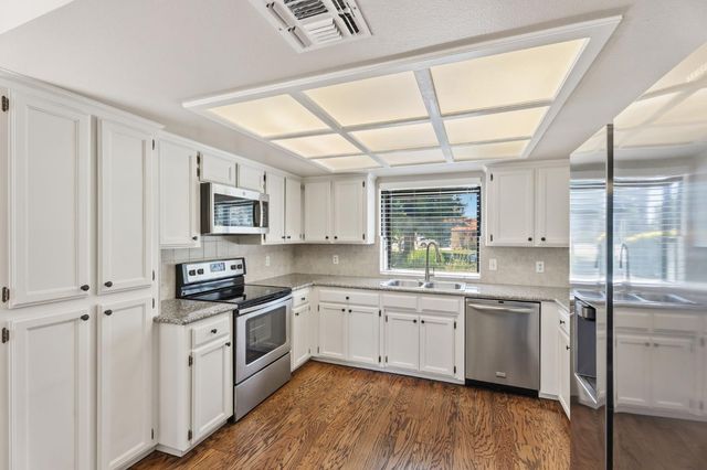 7718 N Woodrow Avenue, Fresno, CA 93720