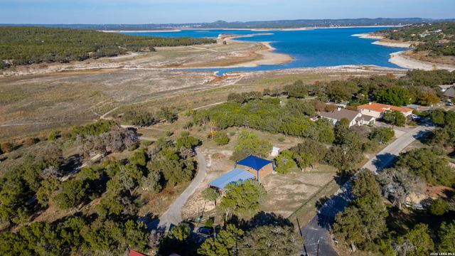 326 Cedar Dr, Canyon Lake, TX 78133
