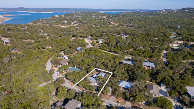 326 Cedar Dr, Canyon Lake, TX 78133