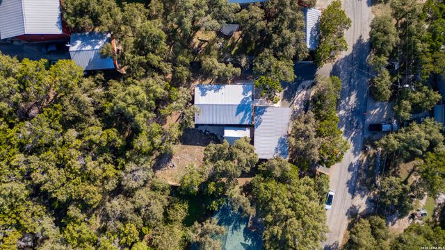 326 Cedar Dr, Canyon Lake, TX 78133