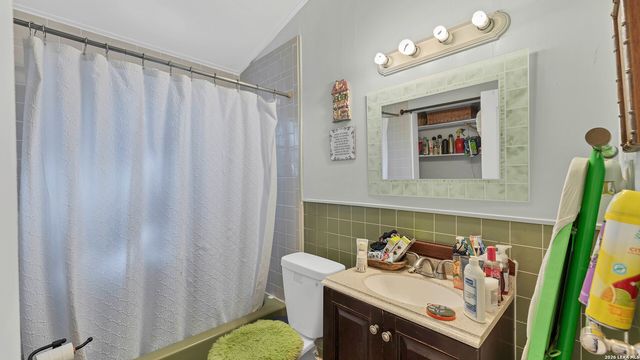 326 Cedar Dr, Canyon Lake, TX 78133