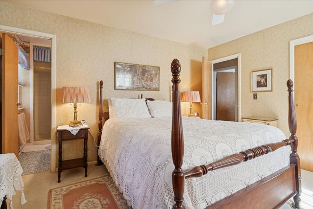 52836 Arbor Drive, South Bend, IN 46635