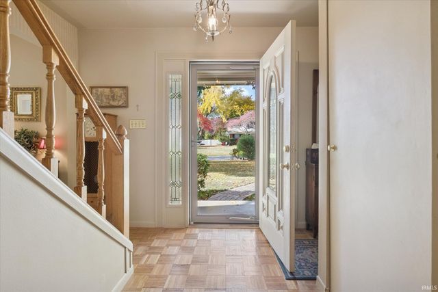 52836 Arbor Drive, South Bend, IN 46635