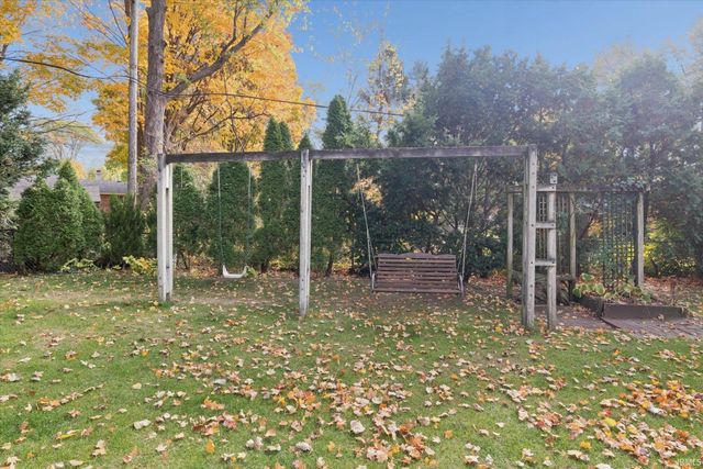 52836 Arbor Drive, South Bend, IN 46635