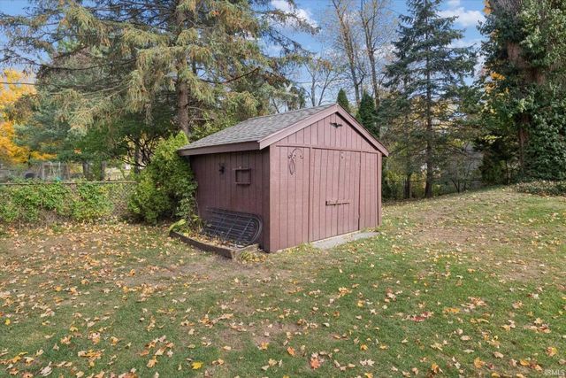 52836 Arbor Drive, South Bend, IN 46635