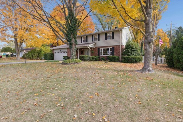 52836 Arbor Drive, South Bend, IN 46635