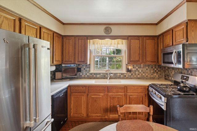 52836 Arbor Drive, South Bend, IN 46635