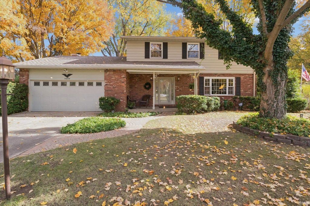 52836 Arbor Drive, South Bend, IN 46635