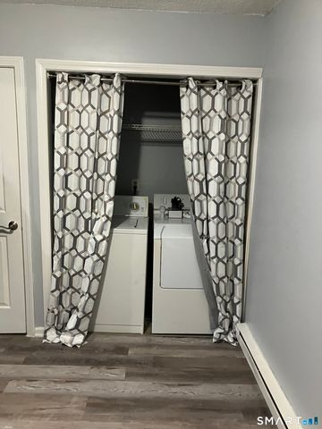 38 Shirley Street APT 5, Waterbury, CT 06708