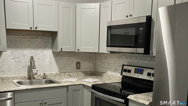 38 Shirley Street APT 5, Waterbury, CT 06708