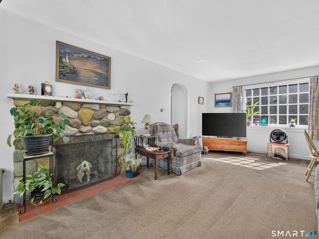 61 & 63 Oswegatchie Road, Waterford, CT 06385