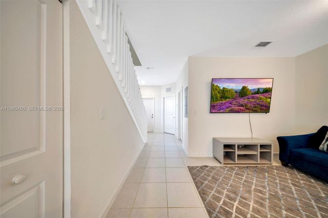 2699 SE 19th St, Homestead, FL 33035