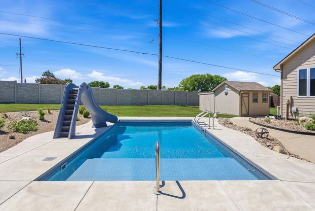 2500 N Debra Dr, El Dorado, KS 67042