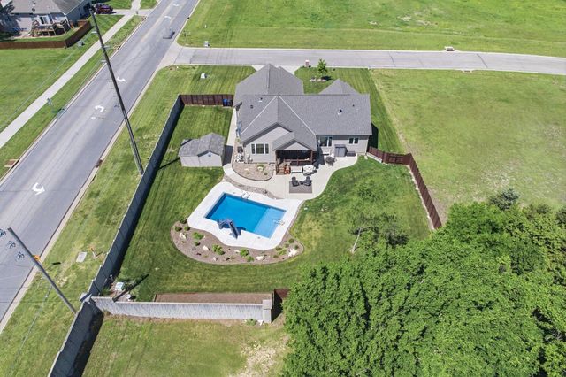 2500 N Debra Dr, El Dorado, KS 67042