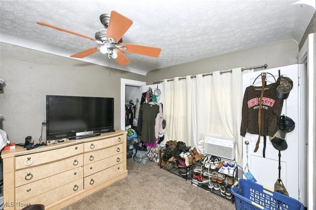 449 Kathron Avenue, Cuyahoga Falls, OH 44221