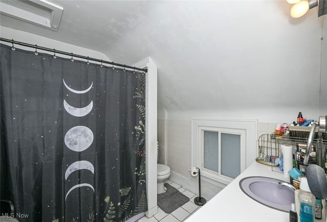 449 Kathron Avenue, Cuyahoga Falls, OH 44221