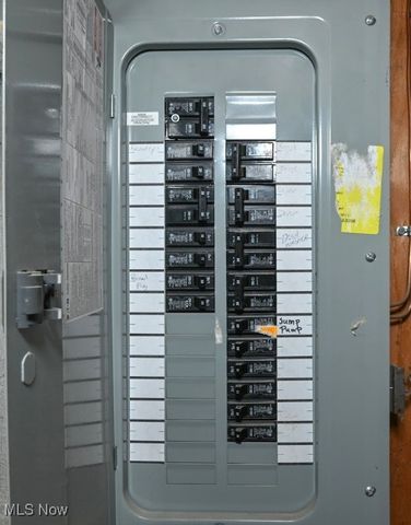 449 Kathron Avenue, Cuyahoga Falls, OH 44221