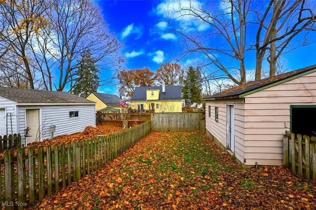 449 Kathron Avenue, Cuyahoga Falls, OH 44221