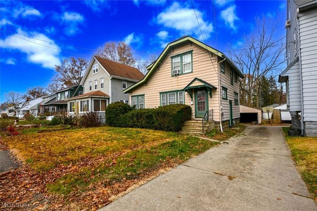 449 Kathron Avenue, Cuyahoga Falls, OH 44221