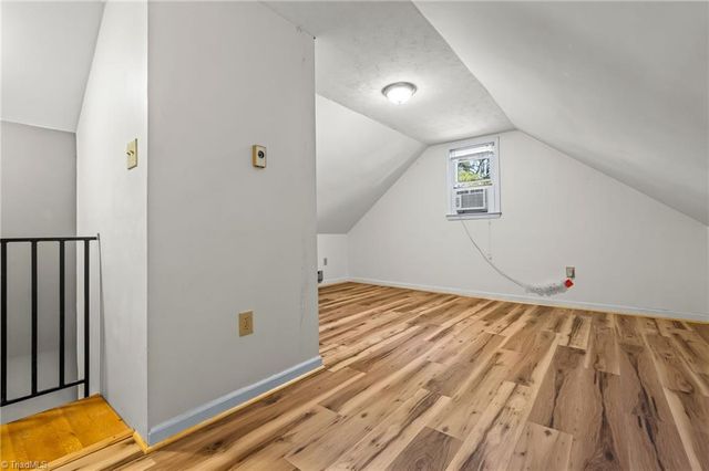 2211 S Hawthorne Road, Winston-salem, NC 27103