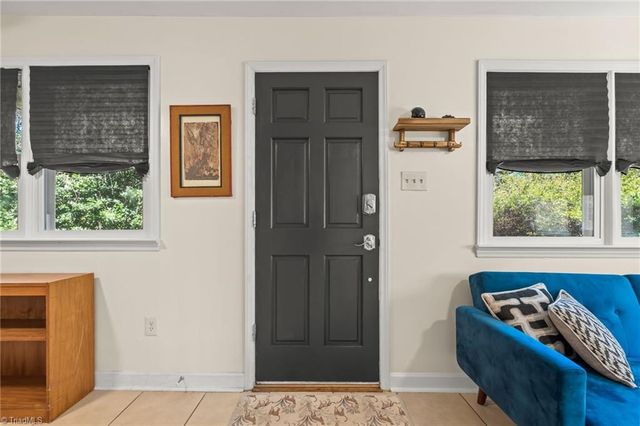 2211 S Hawthorne Road, Winston-salem, NC 27103