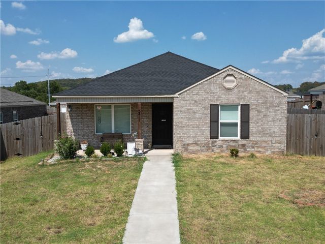 5411 Big Sky Avenue, Springdale, AR 72764