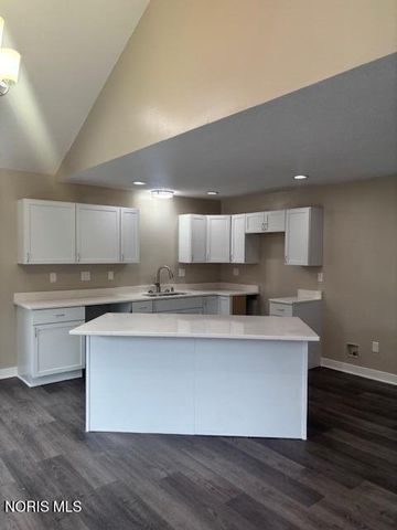 1105 1st Street, Findlay, OH 45840