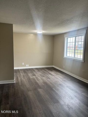 1105 1st Street, Findlay, OH 45840