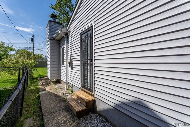 293 Desmond Drive, Tonawanda, NY 14150