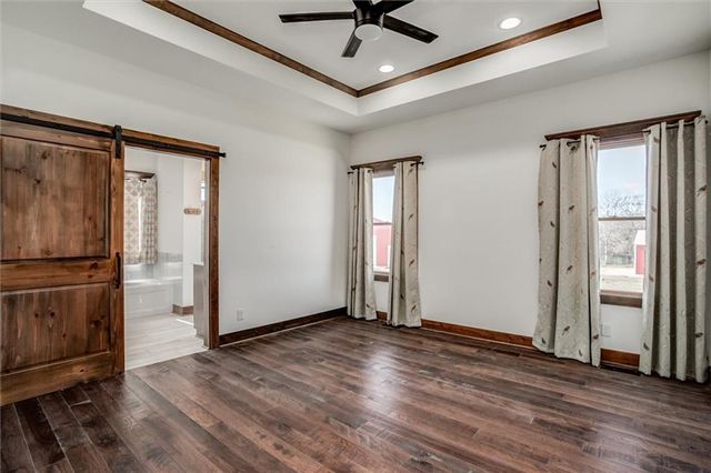 537 E 550 Road, Overbrook, KS 66524