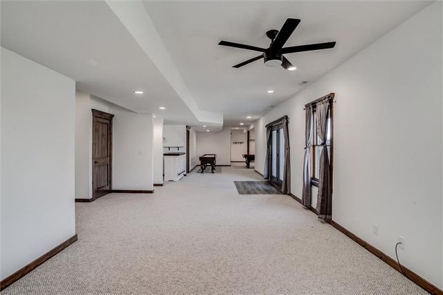 537 E 550 Road, Overbrook, KS 66524