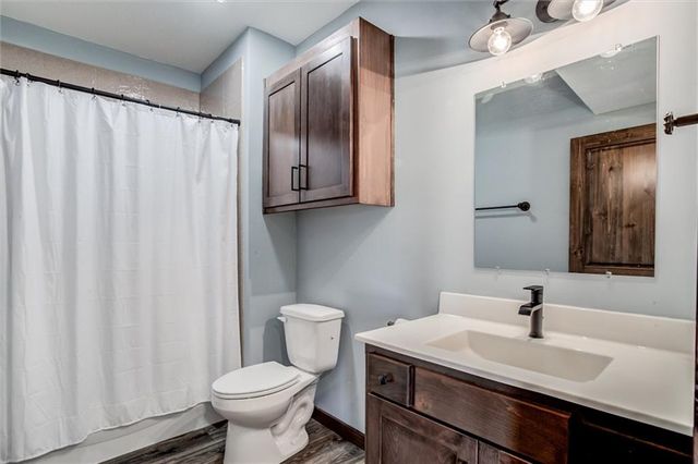 537 E 550 Road, Overbrook, KS 66524