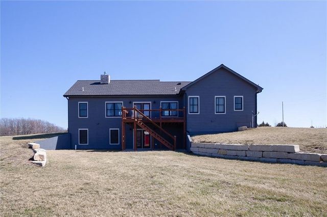 537 E 550 Road, Overbrook, KS 66524