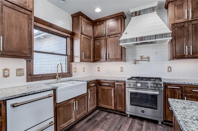 537 E 550 Road, Overbrook, KS 66524