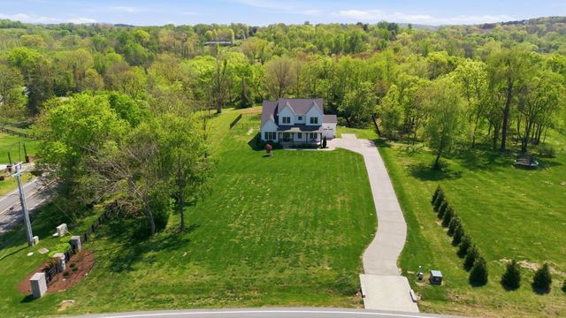 8001 Burning Tree Farm Rd, Arrington, TN 37014