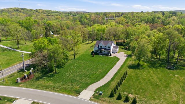 8001 Burning Tree Farm Rd, Arrington, TN 37014