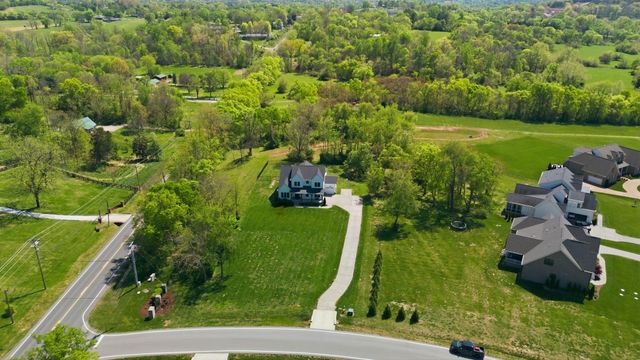 8001 Burning Tree Farm Rd, Arrington, TN 37014