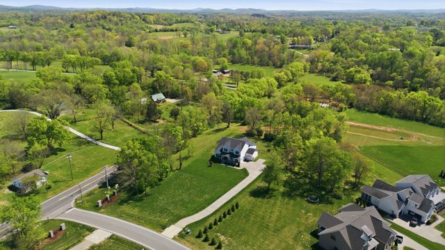 8001 Burning Tree Farm Rd, Arrington, TN 37014