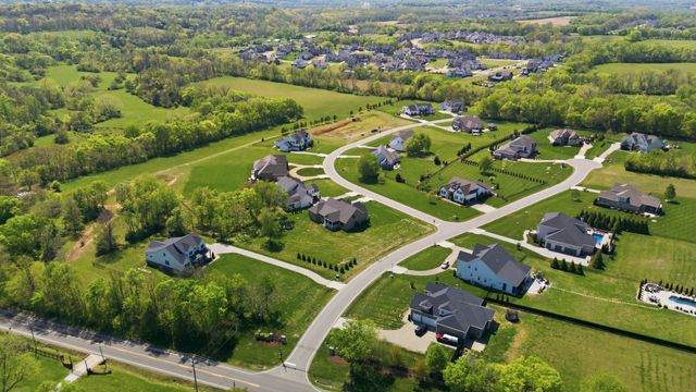 8001 Burning Tree Farm Rd, Arrington, TN 37014